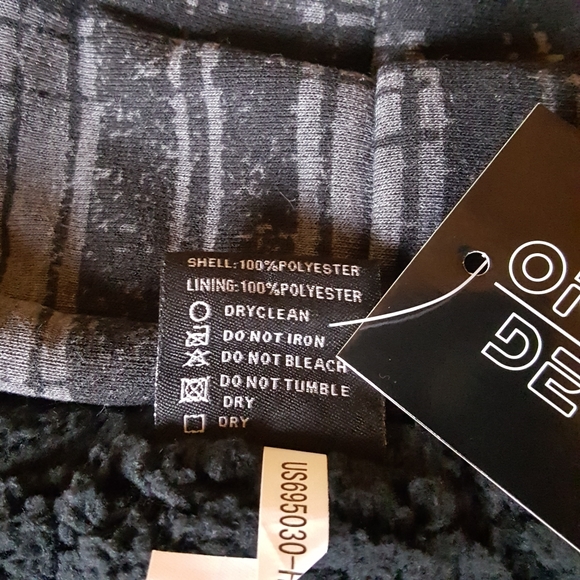 MEDIUM Sherpa Lined Zip-Up Hoodie - Picture 6 of 7